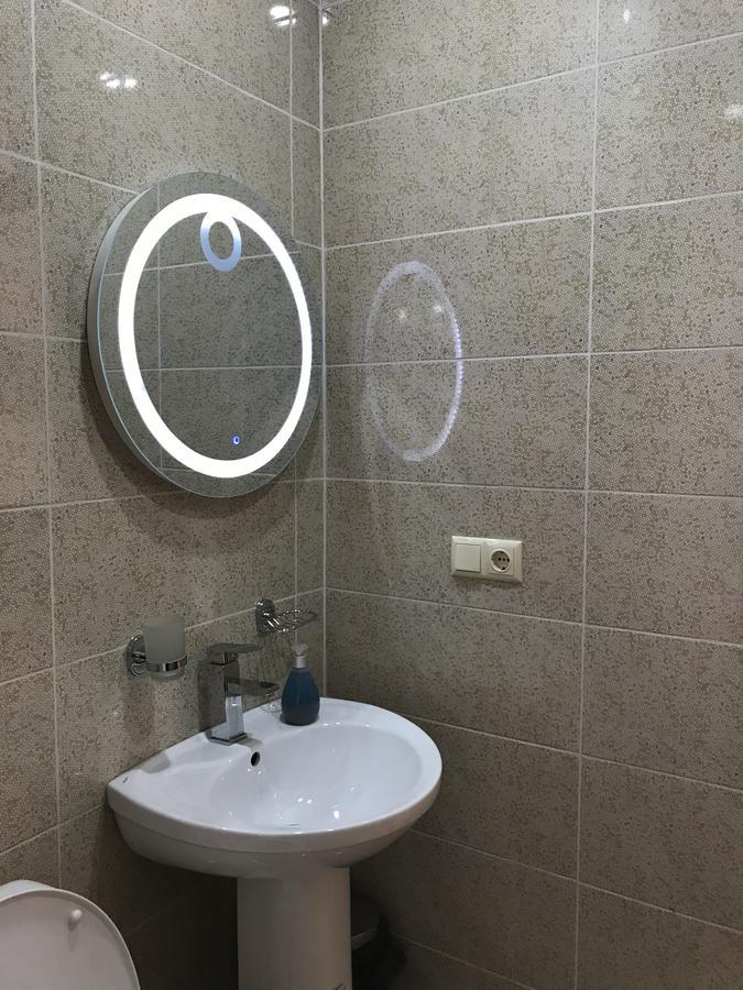 Cozy Studio On Europe Square Батуми Экстерьер фото