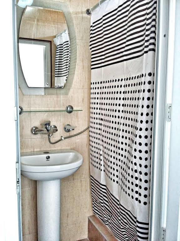 Cozy Studio On Europe Square Батуми Экстерьер фото